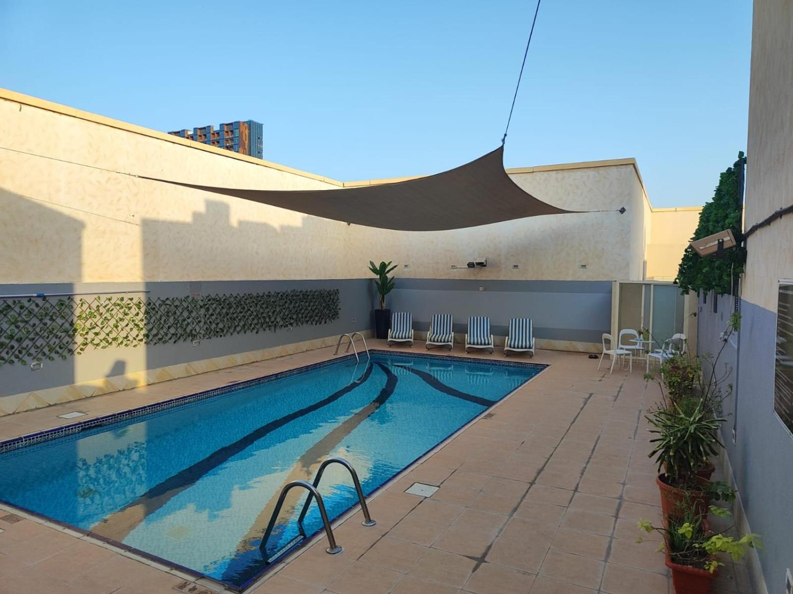 Al Raya Hotel Apartments Dubai Exterior foto